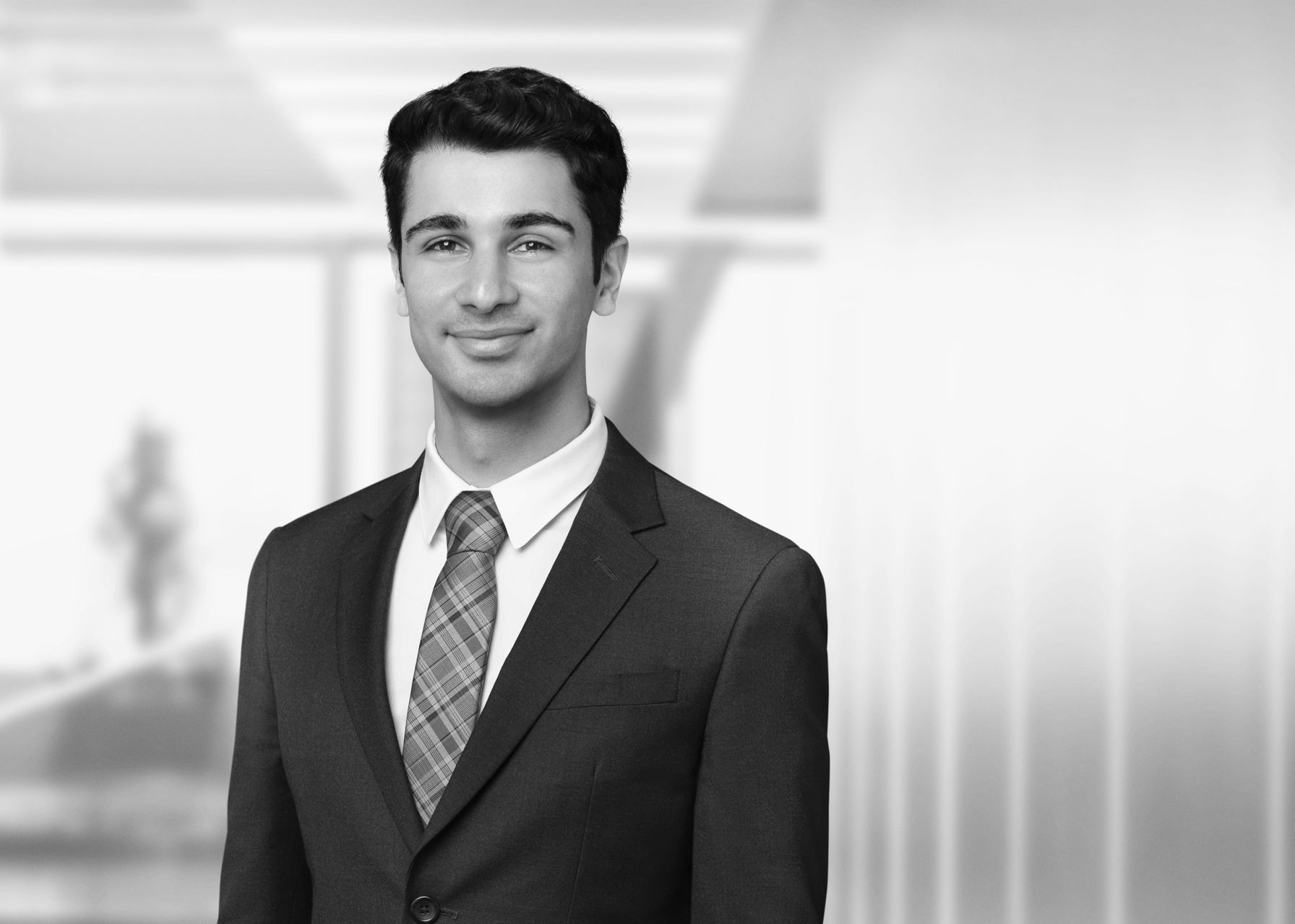 Arman Faeghi Sharif, Associate, Real Estate Akin Gump Strauss Hauer